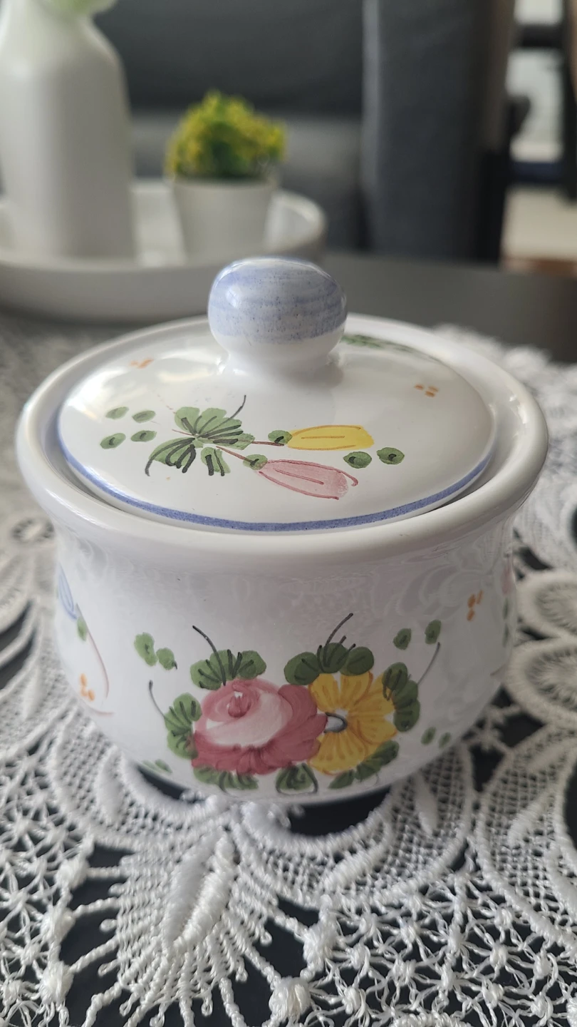 Ceramic Sugar Bowl with Lid