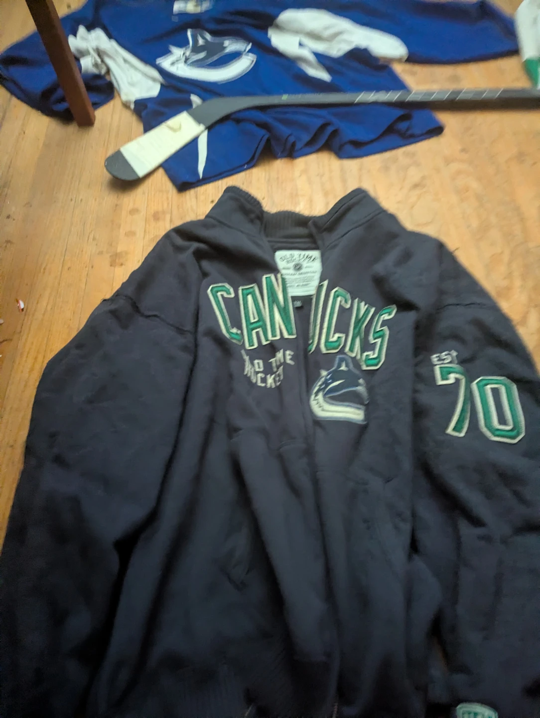 Vancouver Canucks "Est. 70" Pullover Jacket