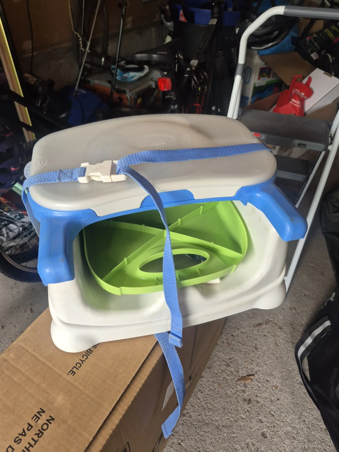 Fisher-Price Portable Booster Seat - photo 3