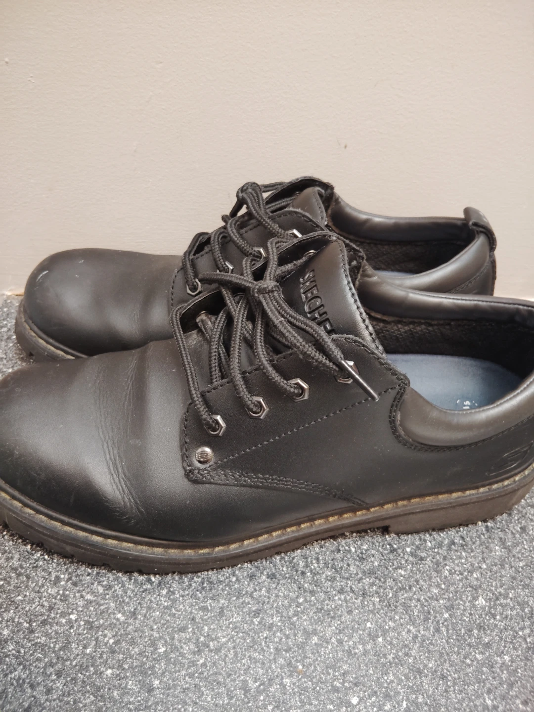 Skechers Men’s Leather Work / Casual Shoes - Size 11 Black - photo 3