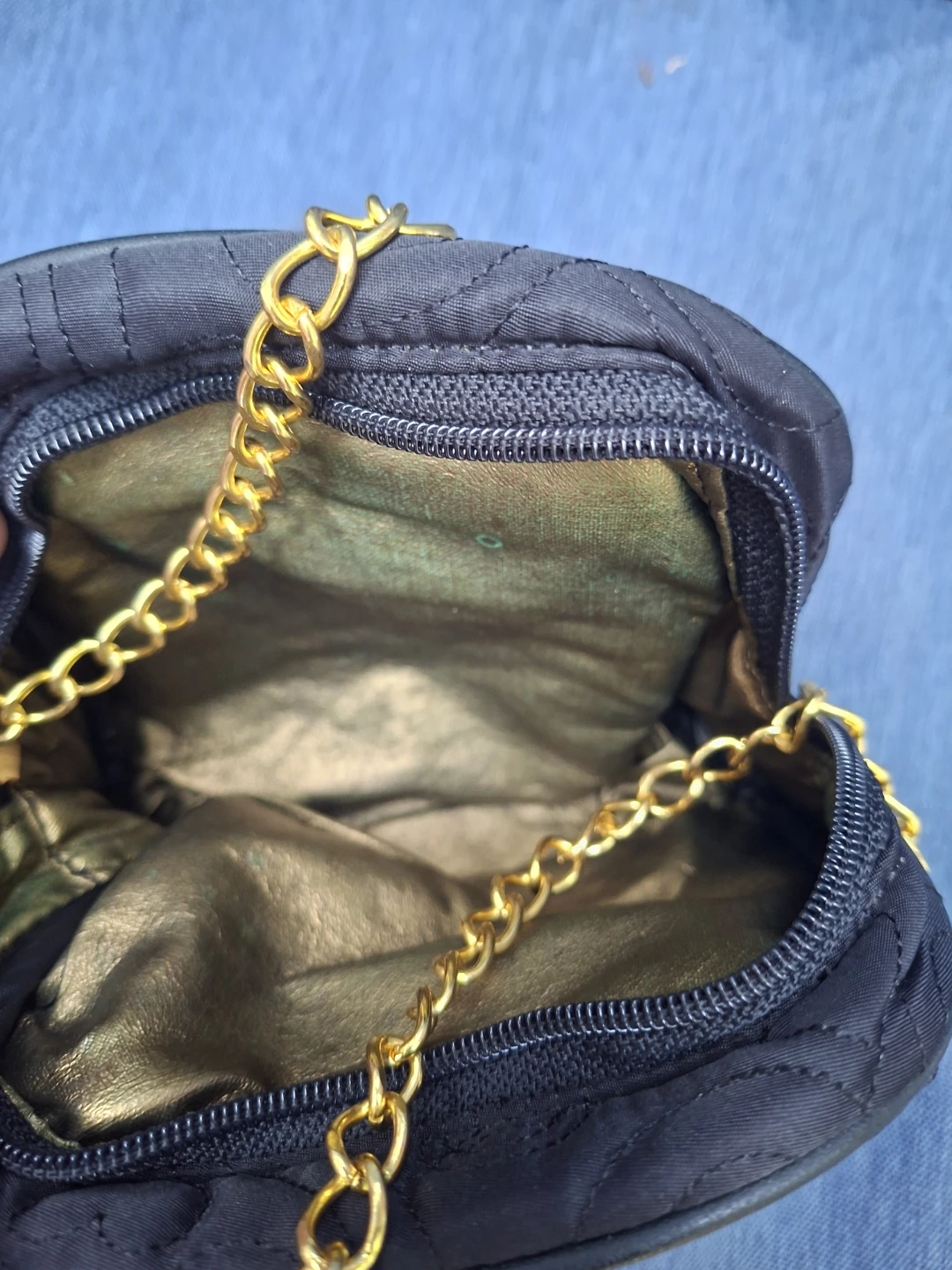Moschino Black Quilted Heart Charm Chain Bag - photo 5
