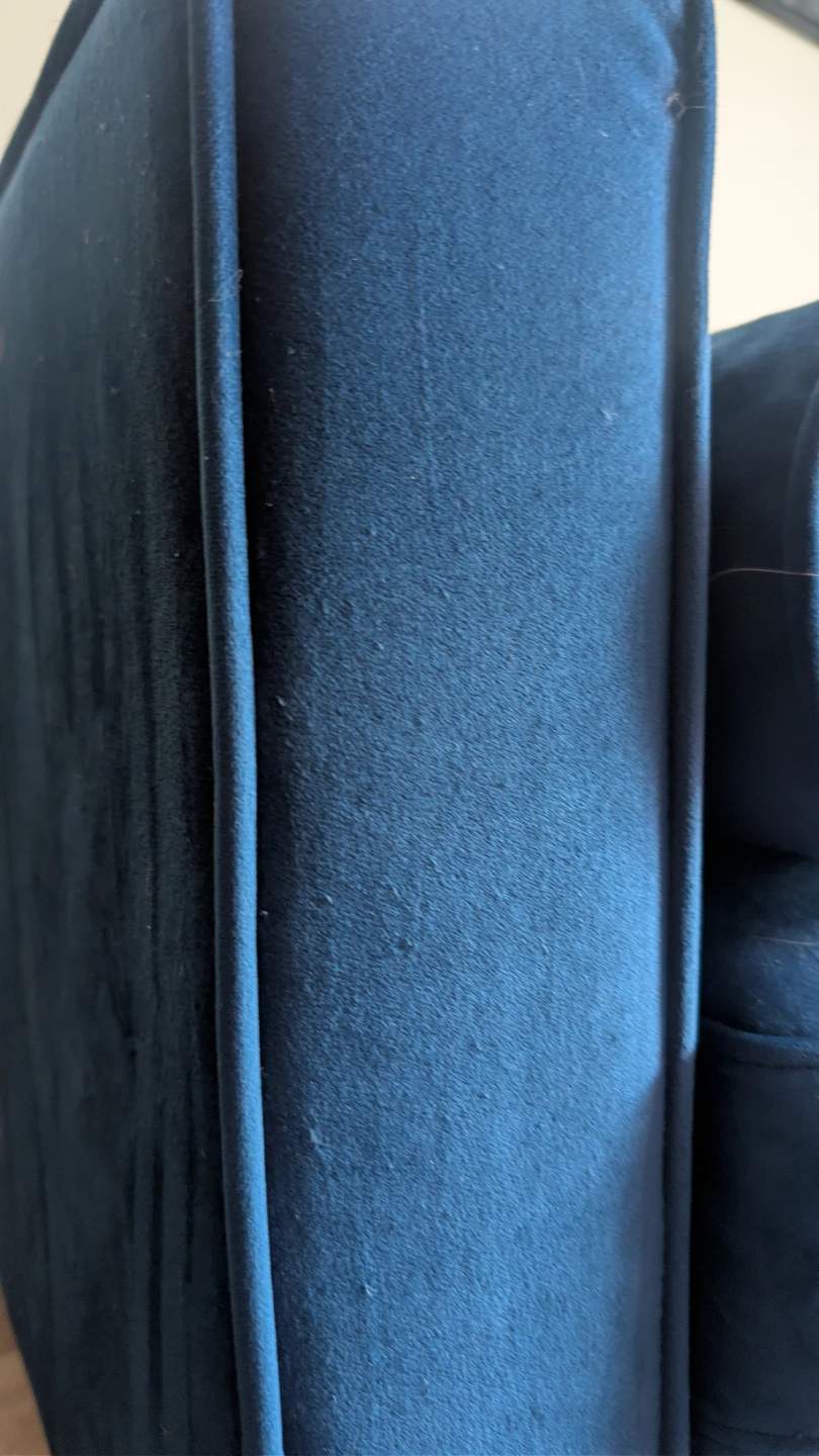 Couch - photo 3