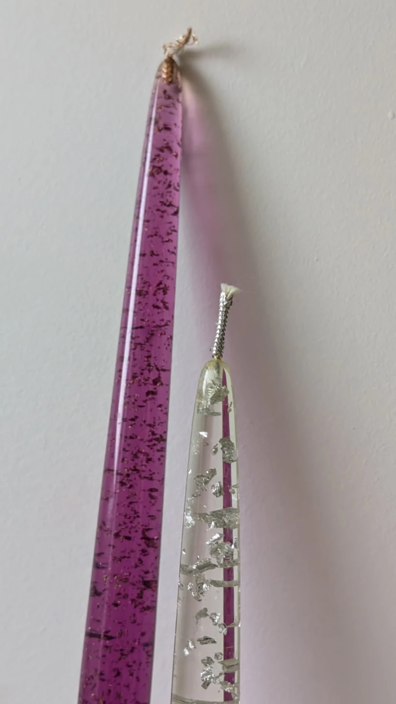 One Vintage Lucite Decorative Taper Candlestick Silver Flecks - photo 4