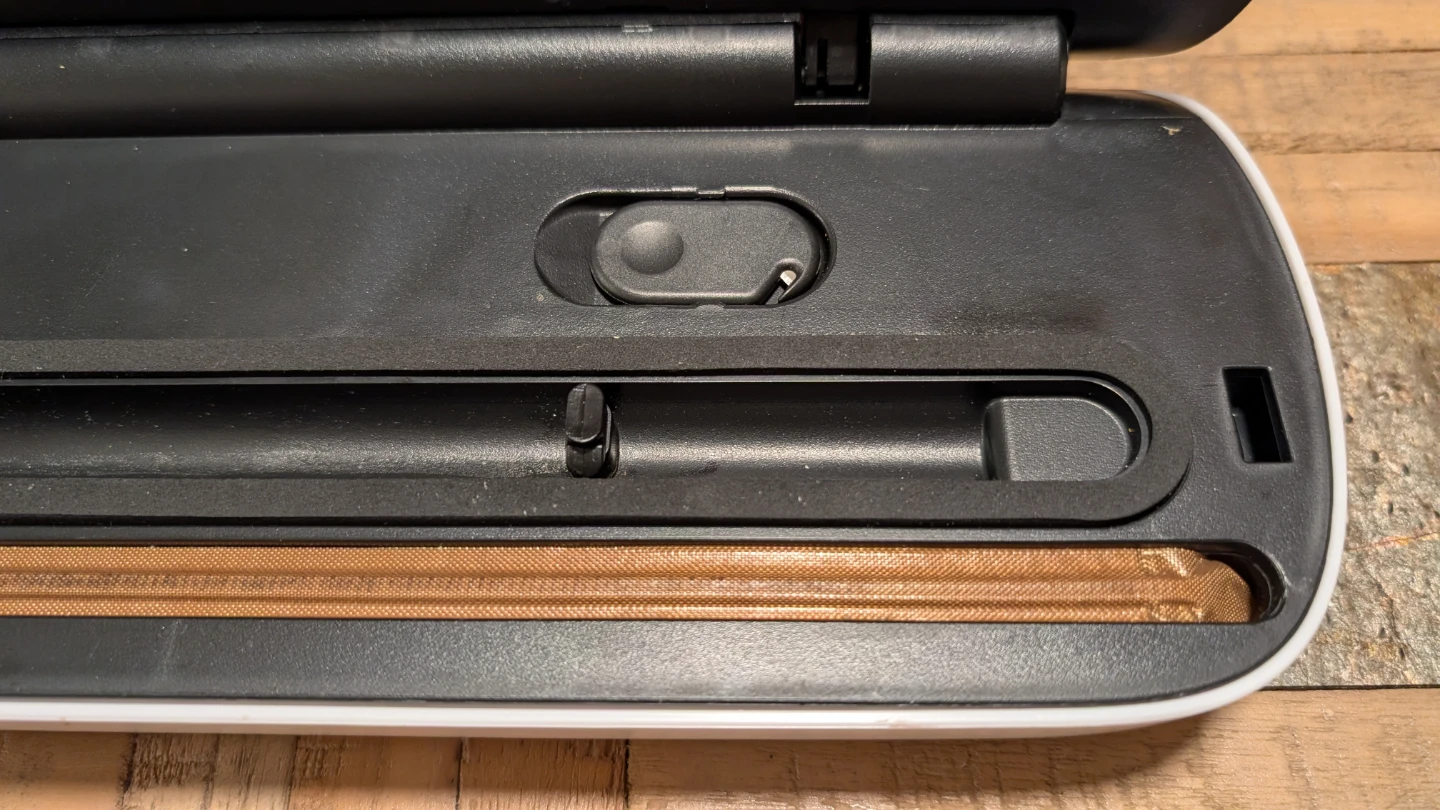 Compact Food Vacuum Sealer - photo 5