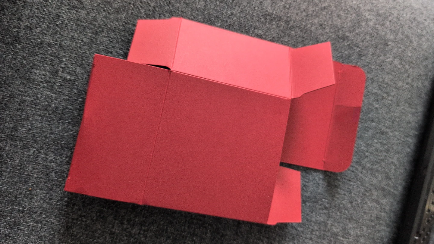 Red Gift Box - photo 5
