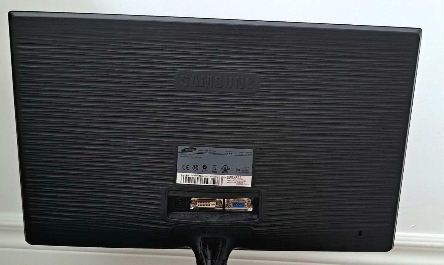Samsung SyncMaster S20A300B Monitor - photo 2