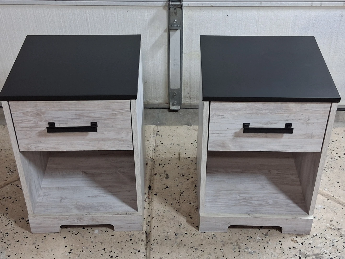 Pair of Nightstands with Drawer - Black and White Wood Grain - photo 4