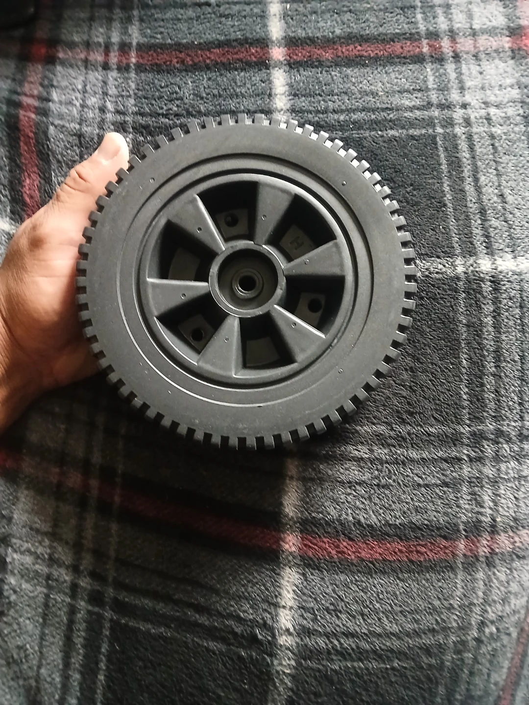 Charbroil BBQ Wheel - Black 7 Inch