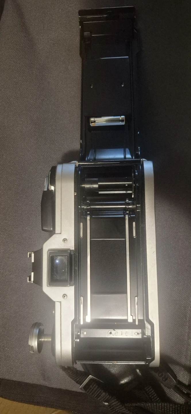 Canon AE-1 35mm Film Camera with 50mm f/1.8 Lens - photo 4