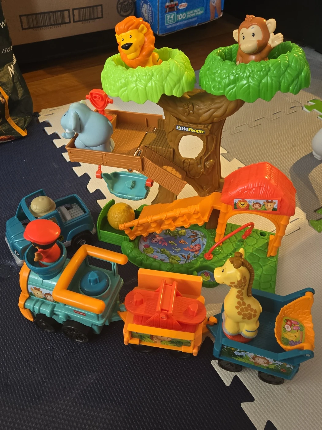 Fisher-Price Little People Animal Park Playset - photo 2
