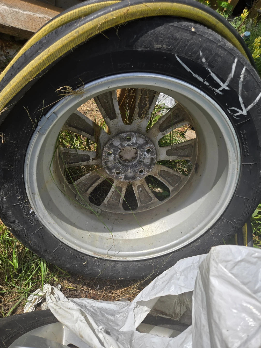 Kia Alloy Rims with Bridgestone Tires - photo 4