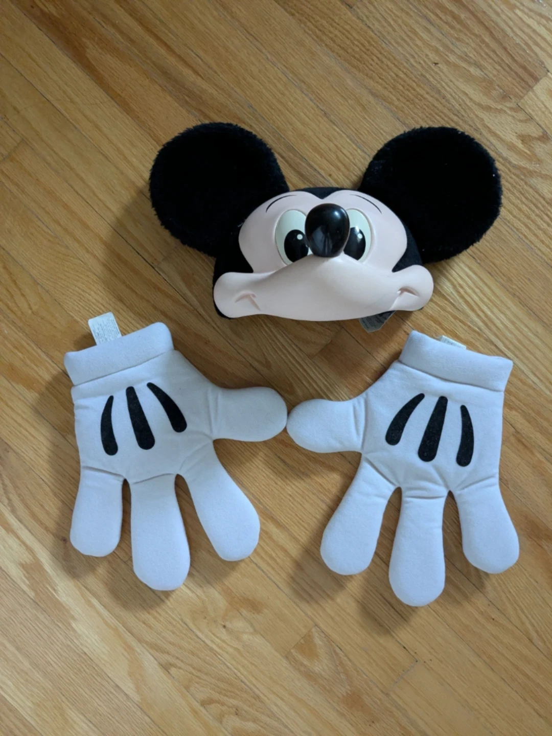 Mickey Mouse Hat and Gloves Costume Set
