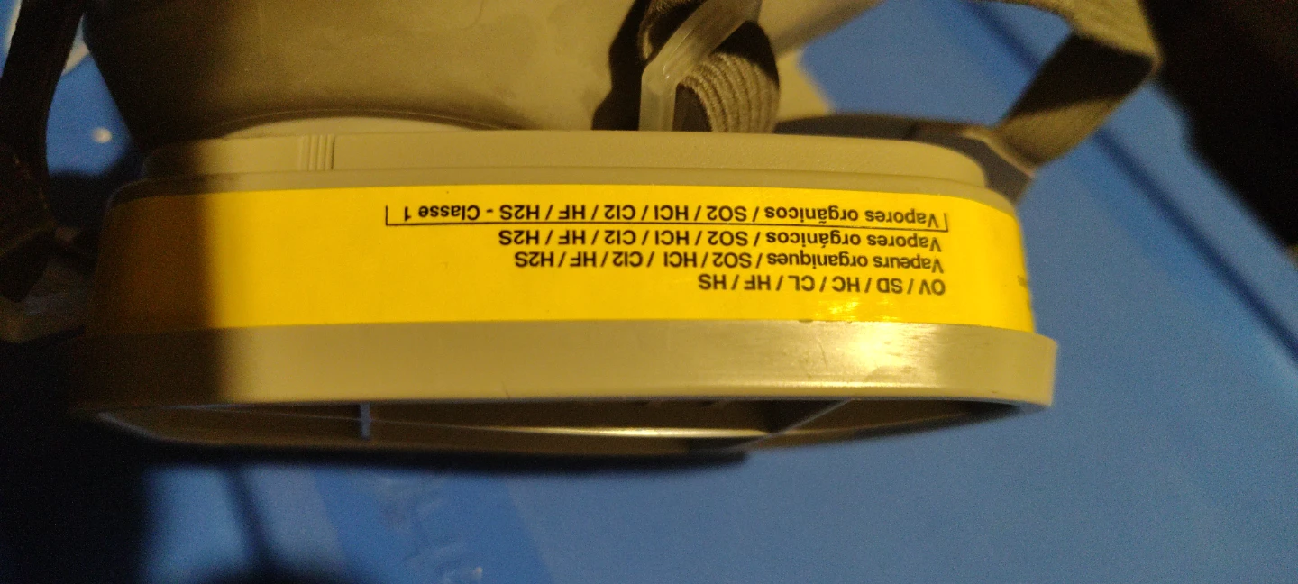 3M Respirator Mask with Organic Vapor Cartridges - photo 3
