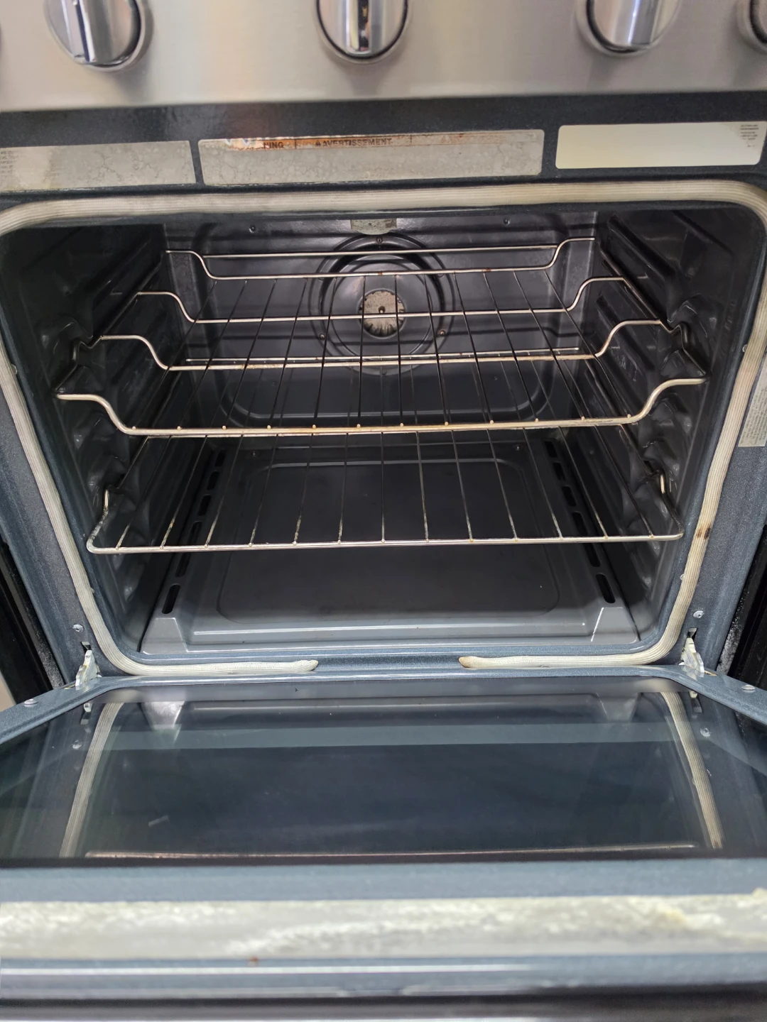 Whirlpool 30in Stainless steel gas stove - photo 3