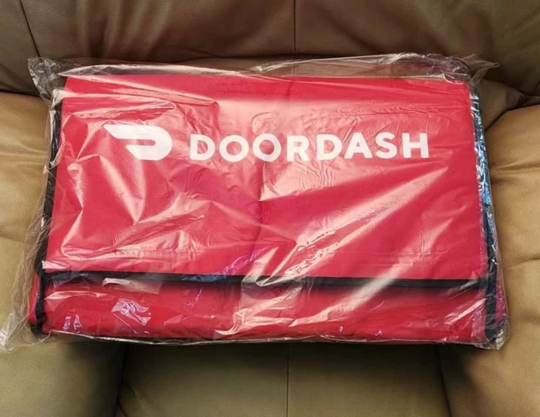 Brand new DoorDash Insulated Delivery Bag