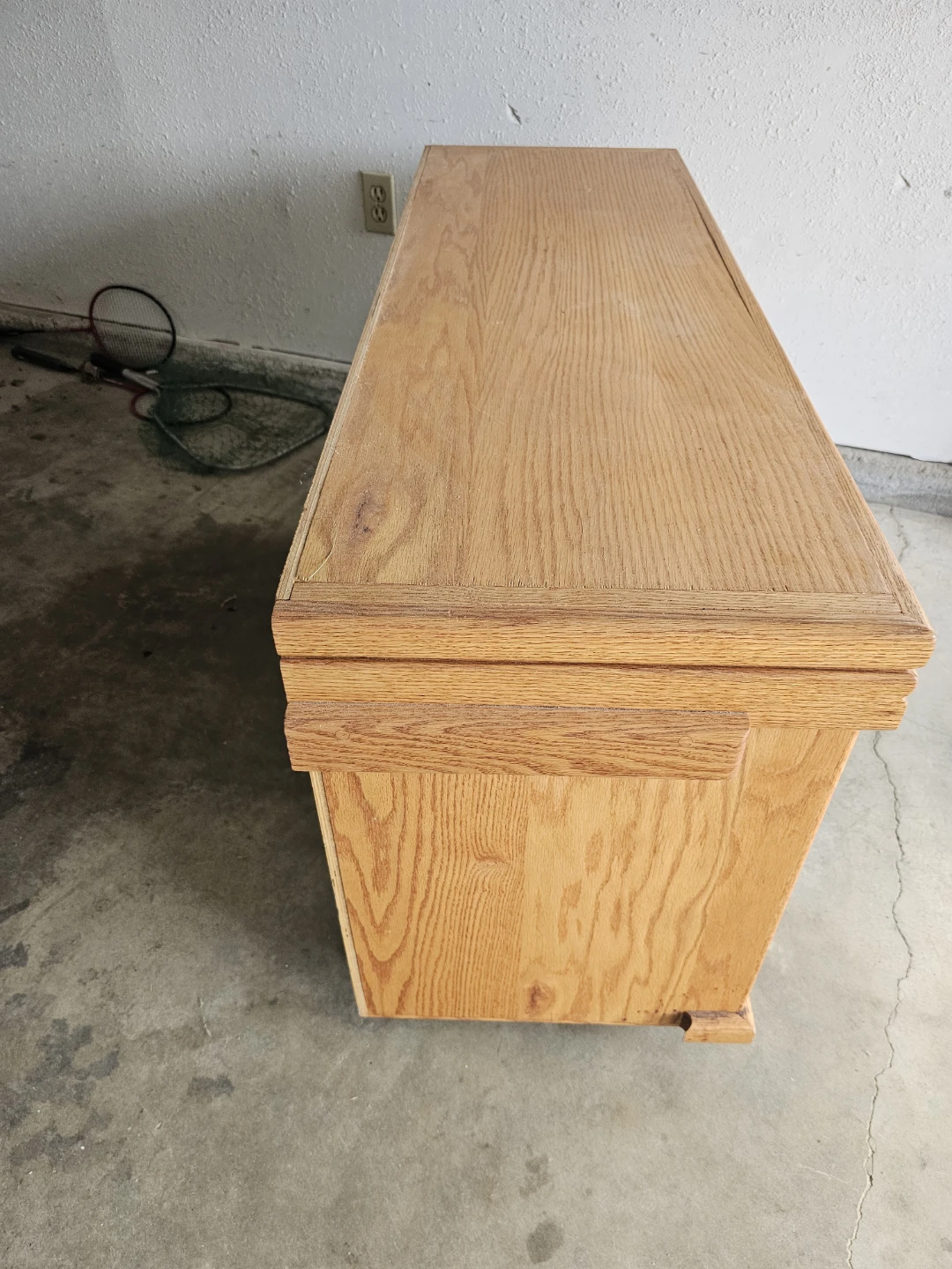 Wooden TV stand on wheels - photo 3
