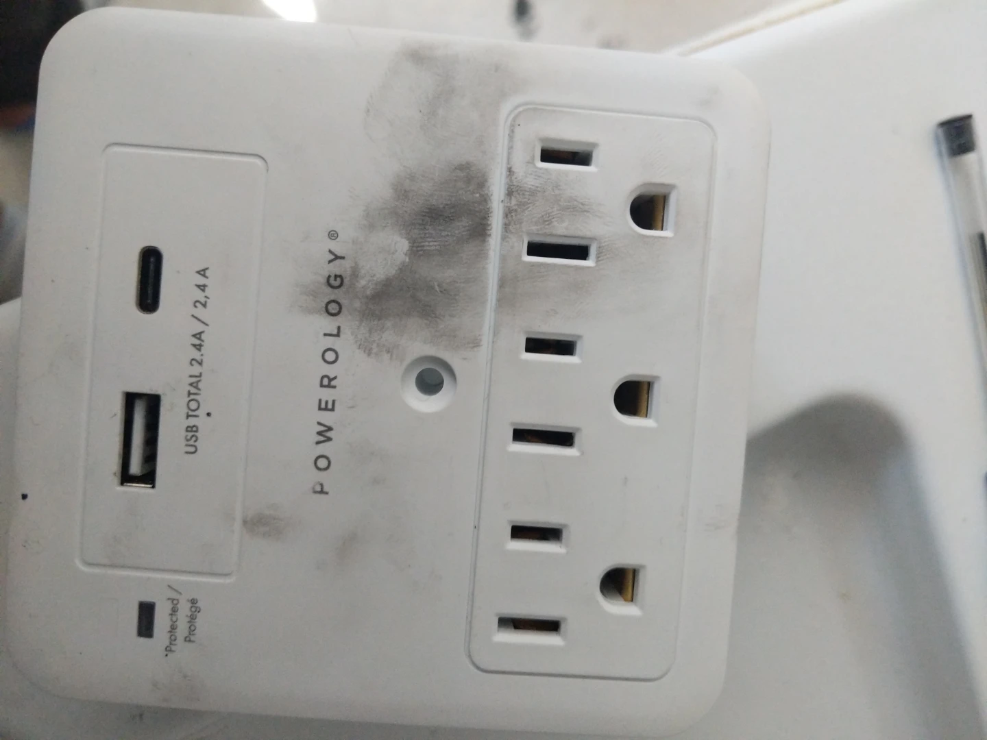 Powerology Surge Protector with USB Ports