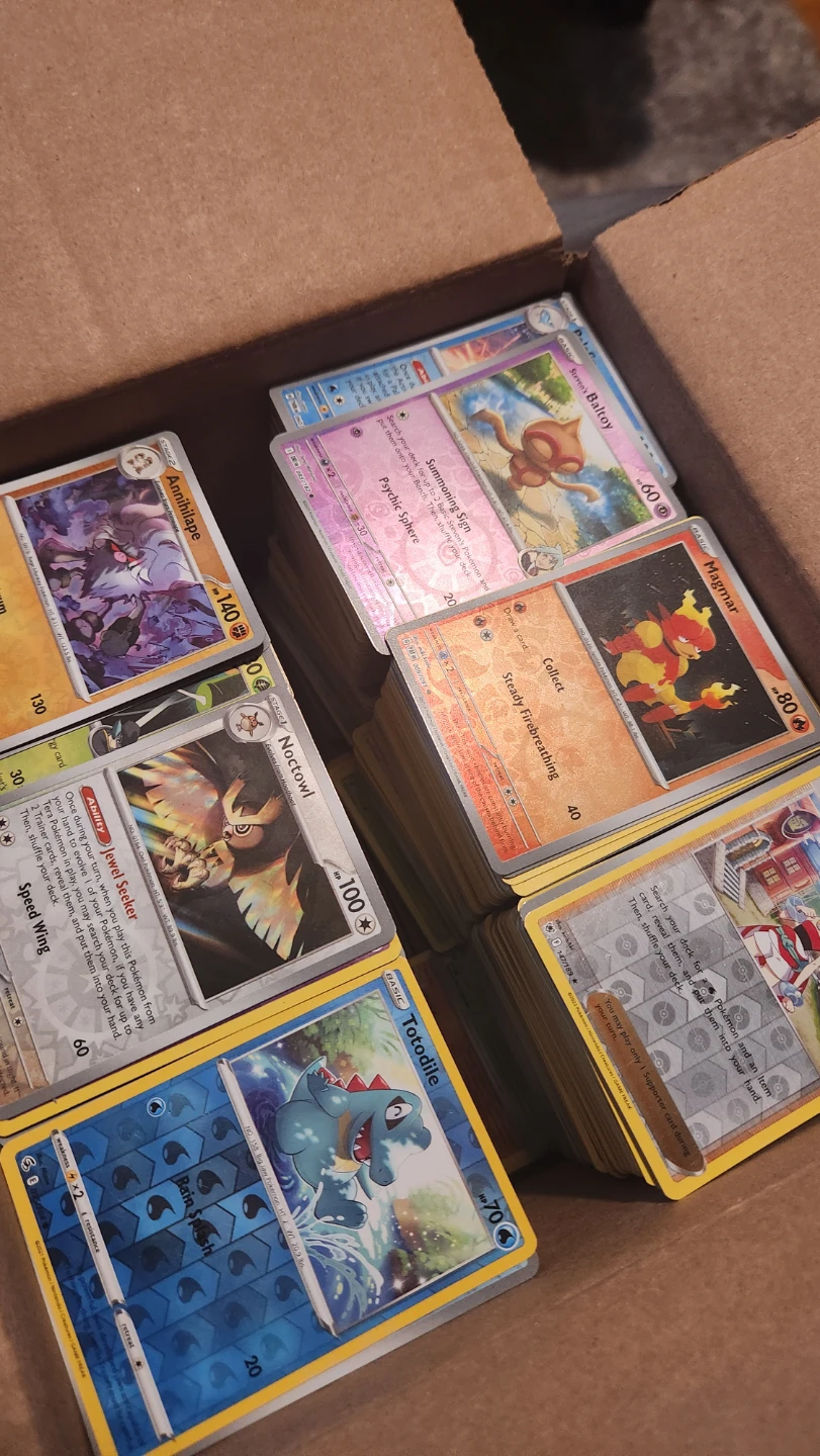 Bulk Lot of Pokémon Trading Cards