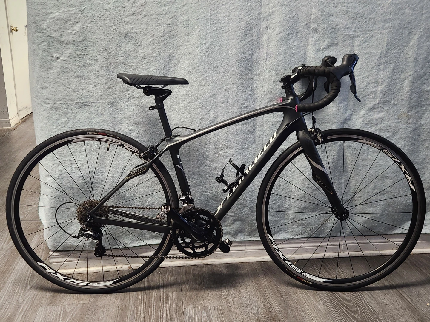 MINT Specialized Ruby Carbon Road Bike (48cm - Small)