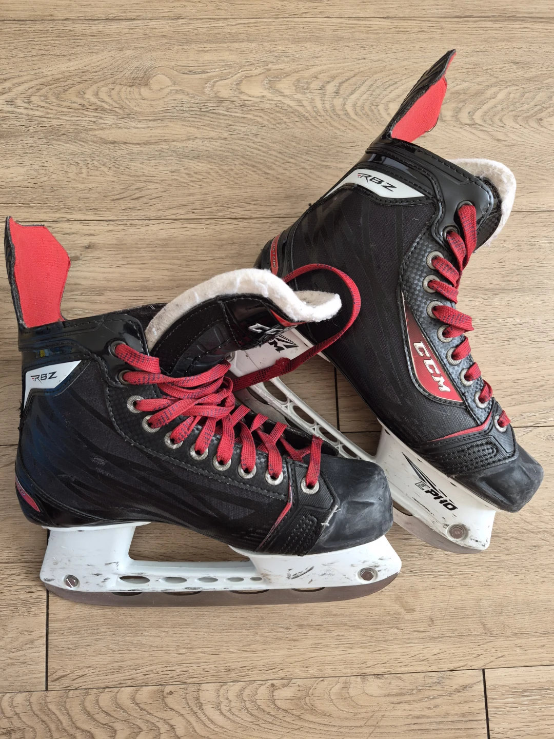 CCM RBZ Hockey Skates - Size 6