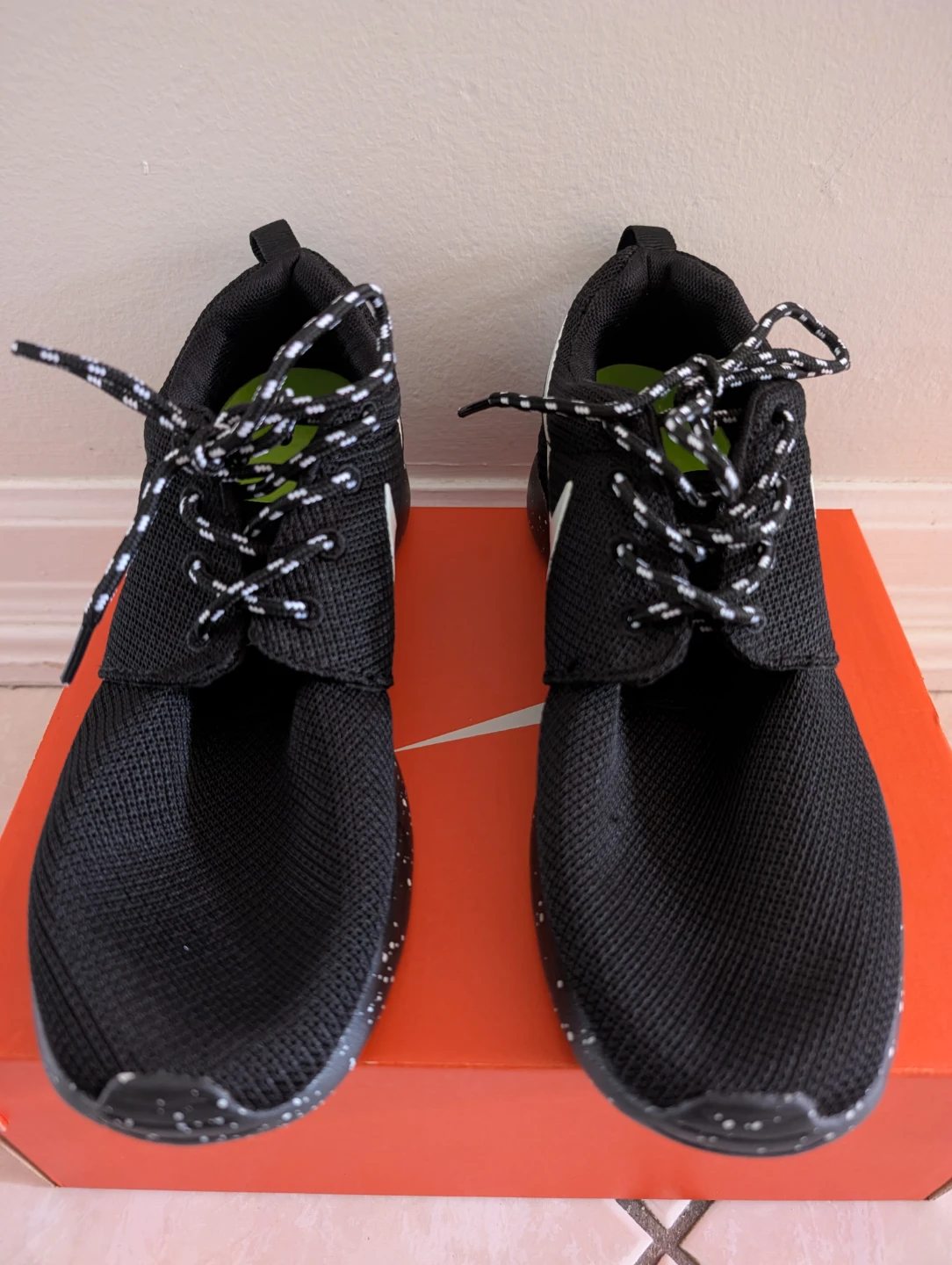 Nike Womens Roshe Run Shoes - (Size 6.5) - photo 2