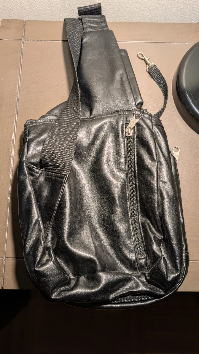 Roots Black Faux Leather Sling Bag - photo 4