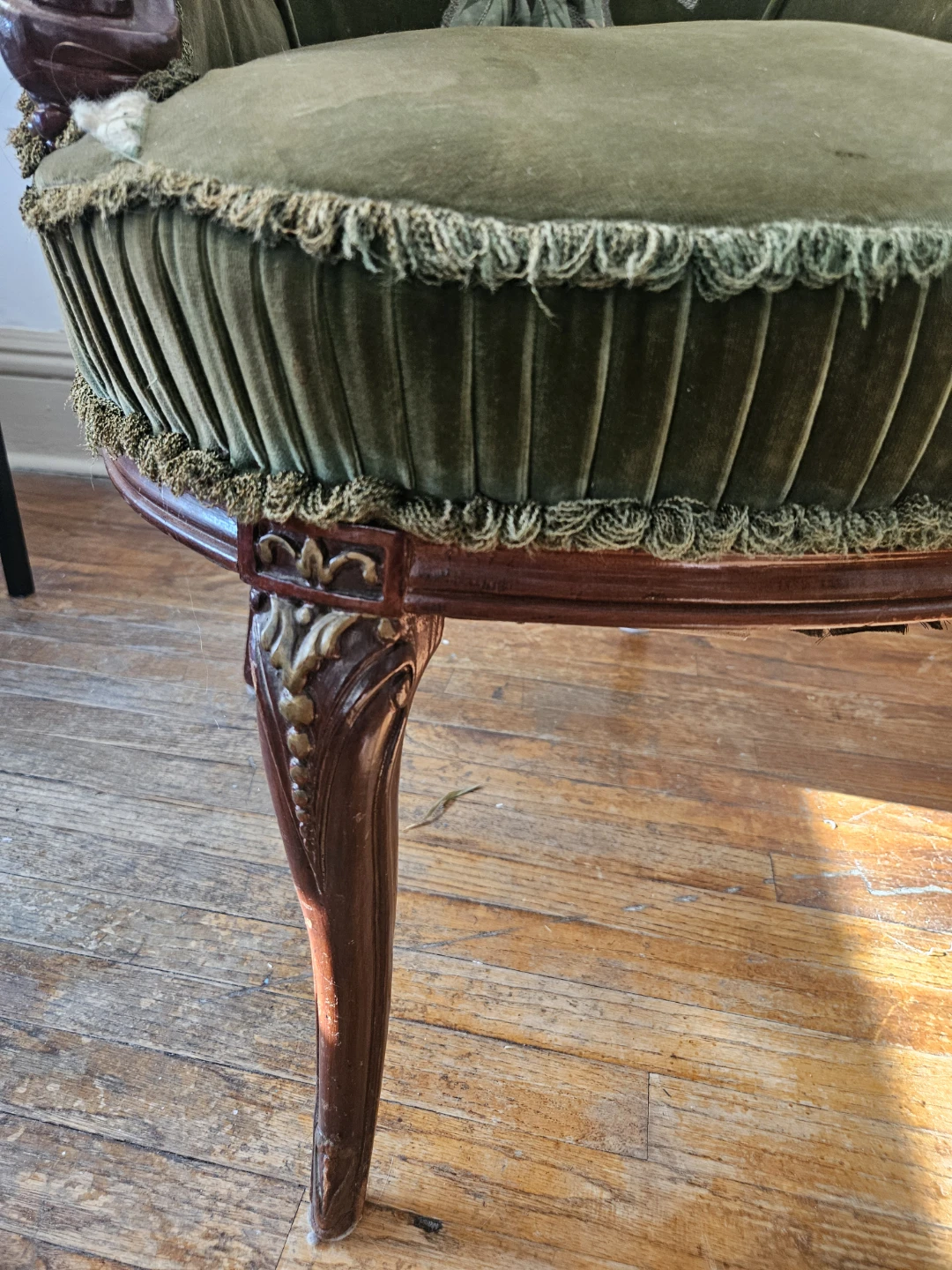 Vintage Accent Chair - photo 5