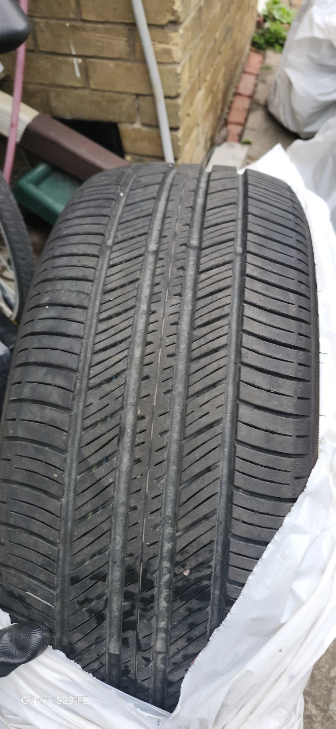 Toyo Proxes A40 Tire 215/45R18 89V. Please look all pictures