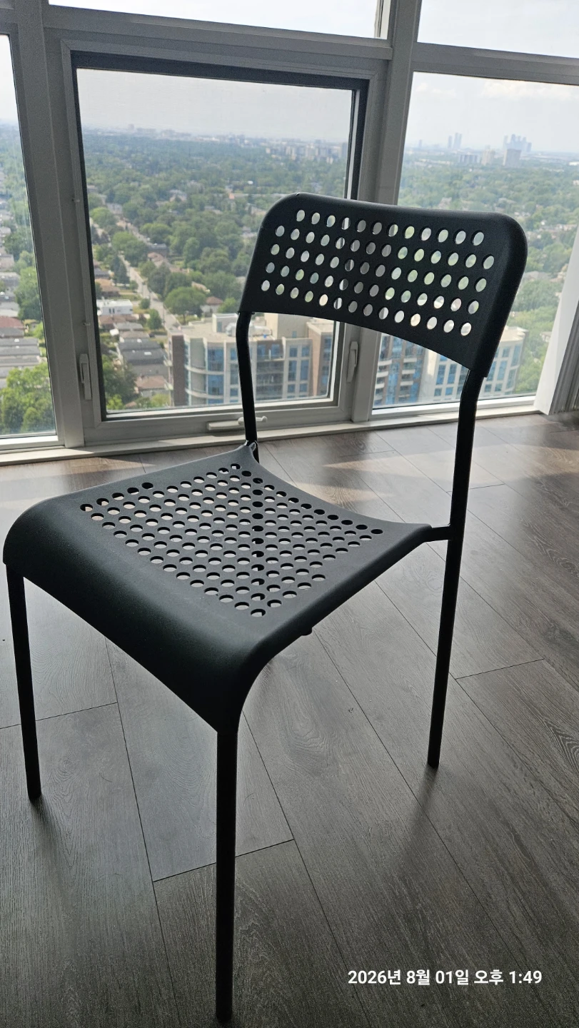IKEA SANDSBERG Chair Black - photo 3