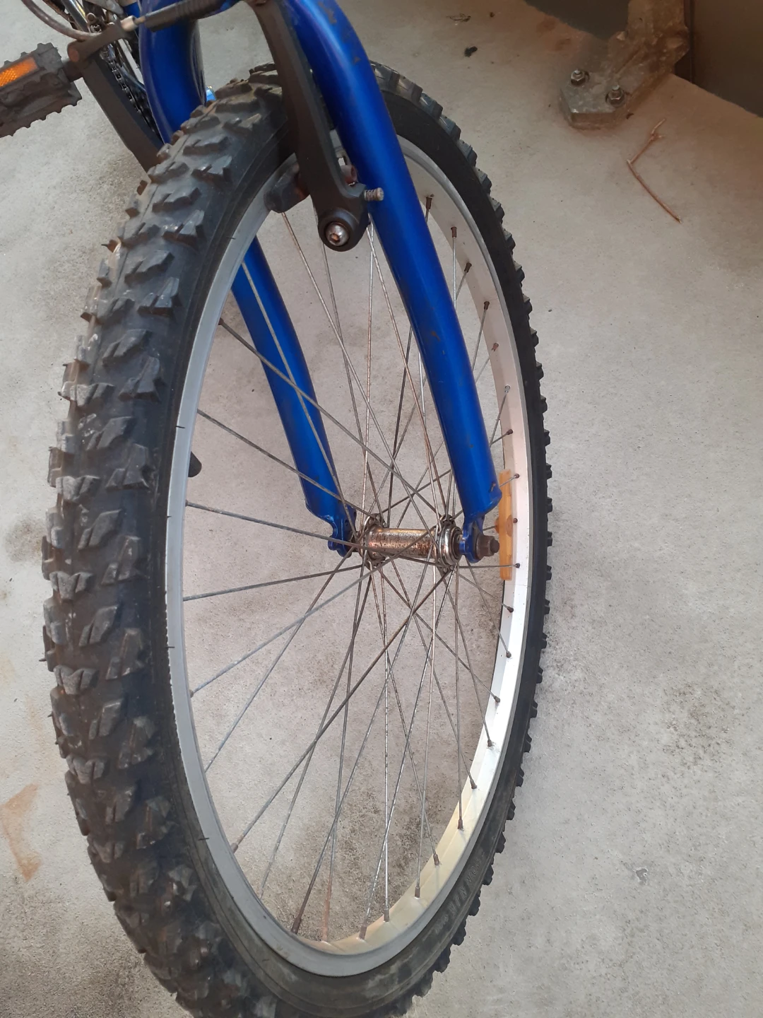 Blue Raleigh Mountain Bike - photo 4