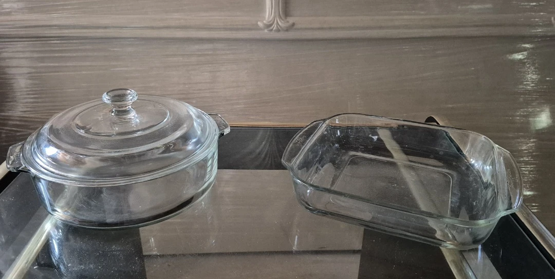 Pyrex Glass Casserole Dish with Lid