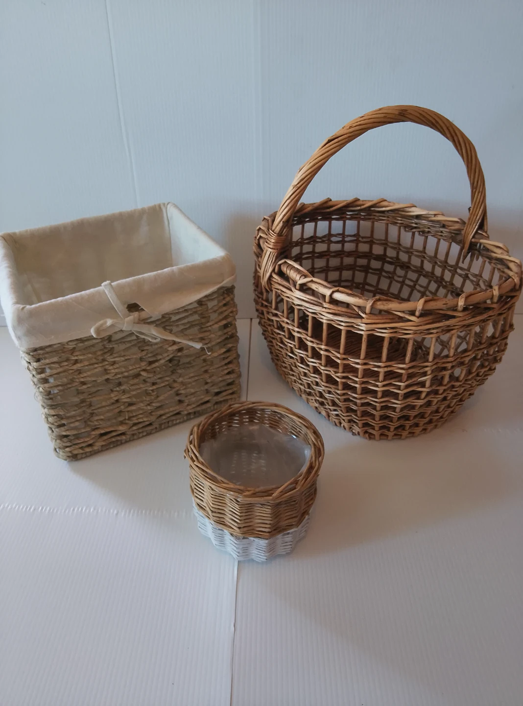 Set of 3 assorted wicker and seagrass baskets - photo 3