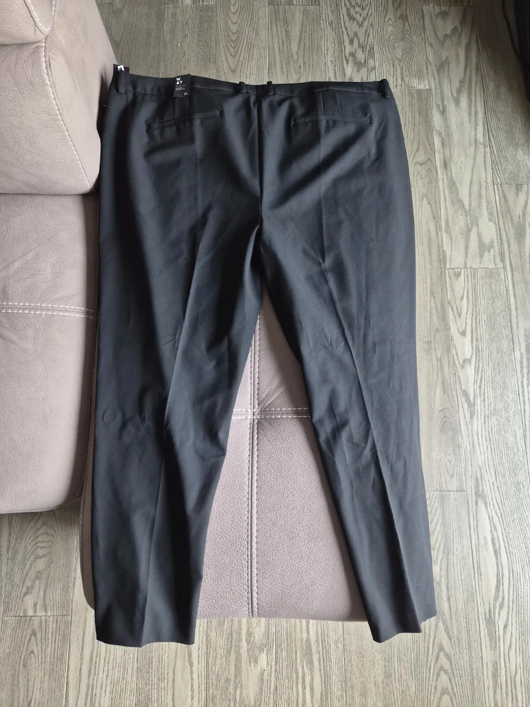 W & T Black Slim Leg Pants - Size 22