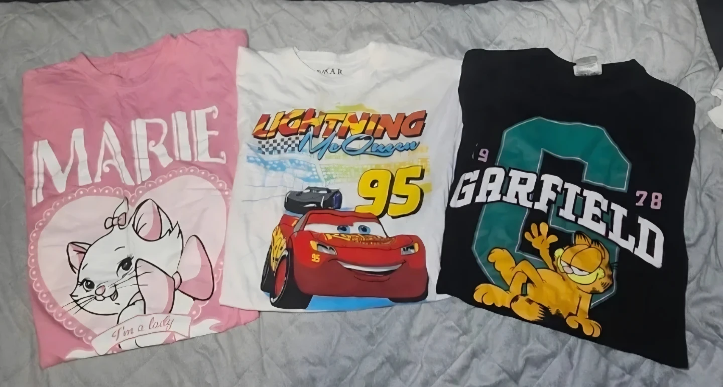 Lot of 3  T-Shirts: Marie, Lightning McQueen, Garfield