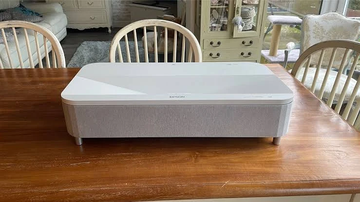 Epson LS800 UST Projector - photo 2