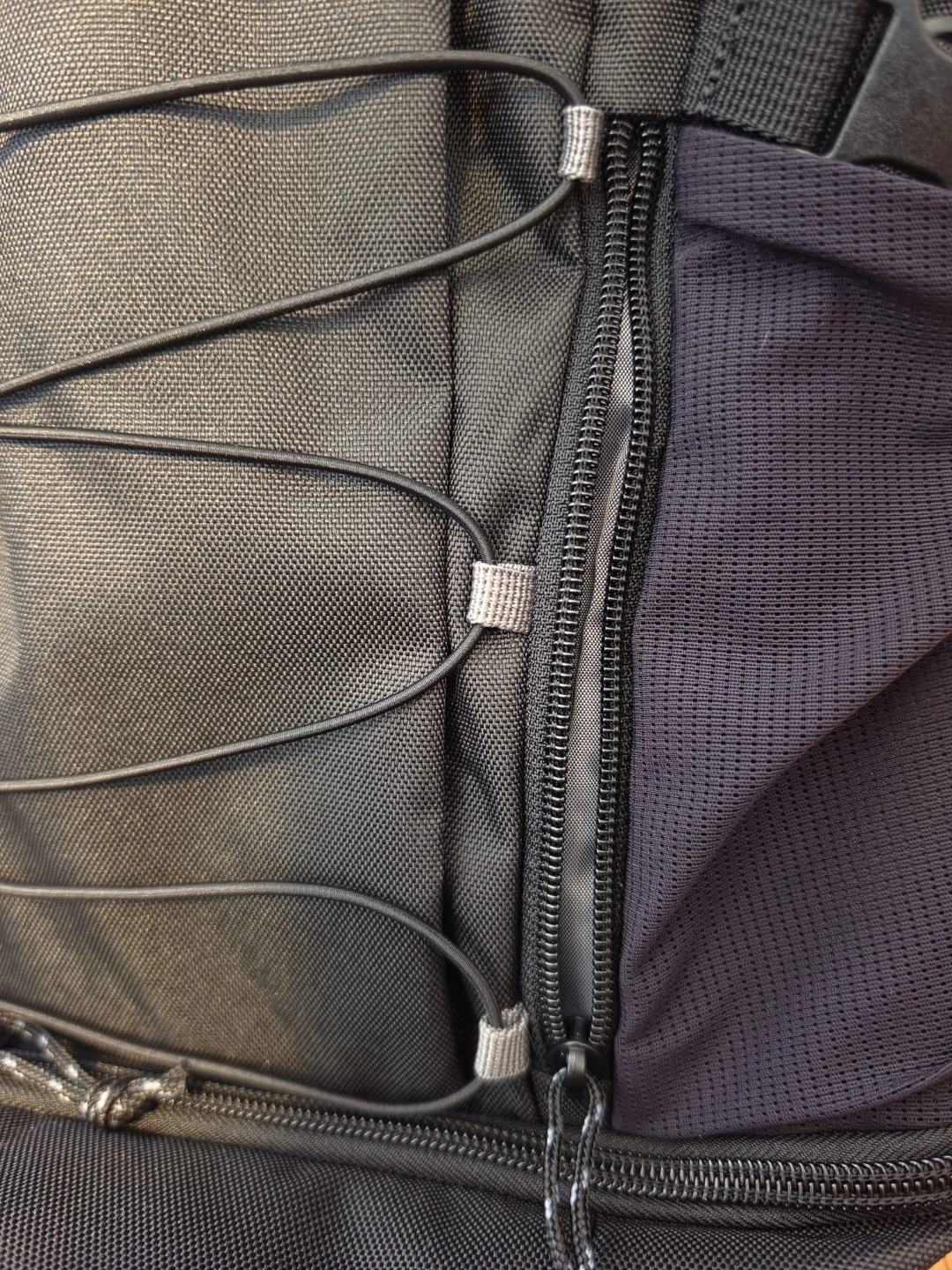 Selling a Quechua Arpenaz 500 30L hiking backpack. - photo 4