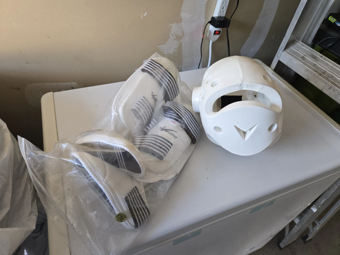 Mudo White Taekwondo Sparring Gear Set with Headgear - photo 2