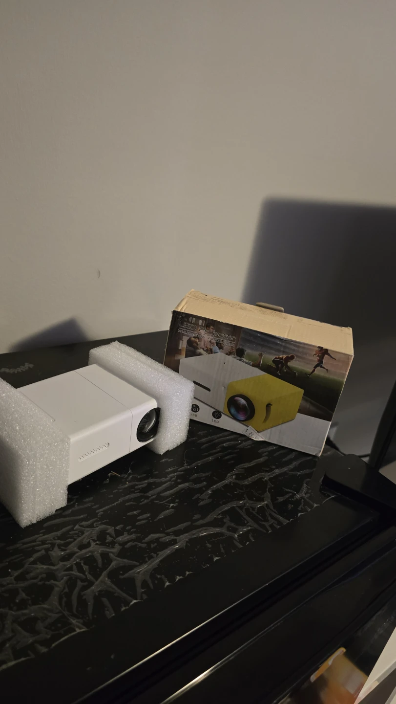 White Mini Projector with Box - photo 3