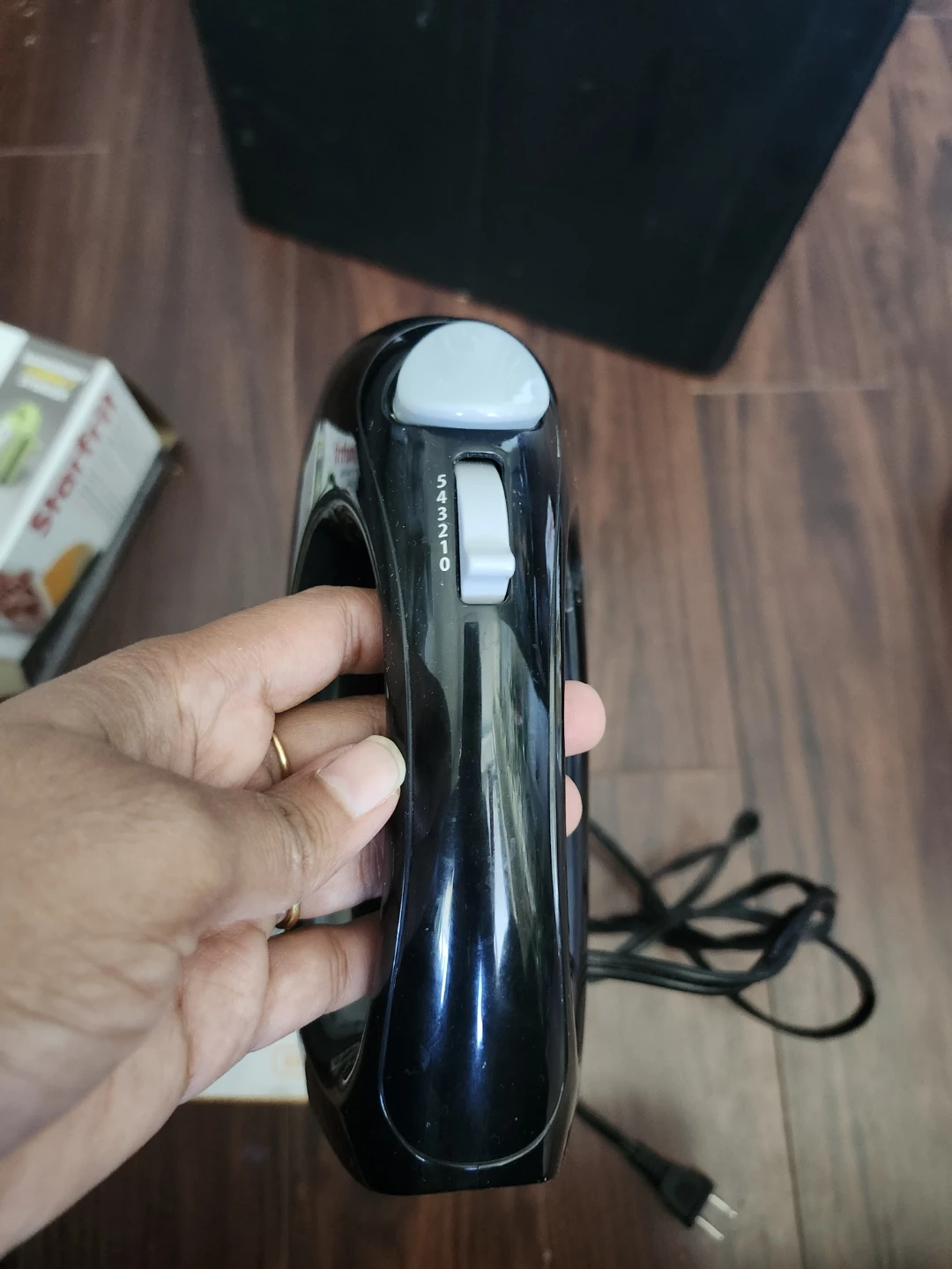 Toastmaster 5 Speed Hand Mixer