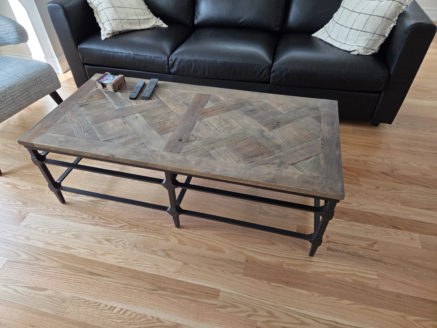 Pottery Barn Parquet Rectangular Reclaimed Wood Coffee table