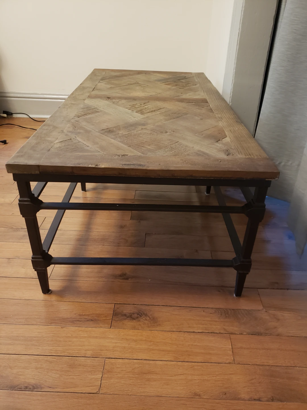 Pottery Barn Parquet Rectangular Reclaimed Wood Coffee table - photo 5