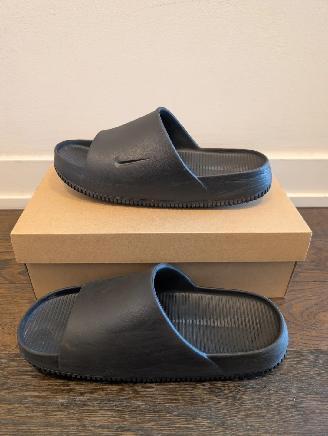 Nike Calm Slides “Black” Size 11 M