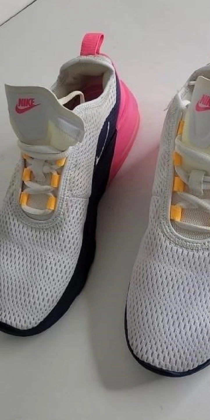 Nike Air Max Shoes - photo 4