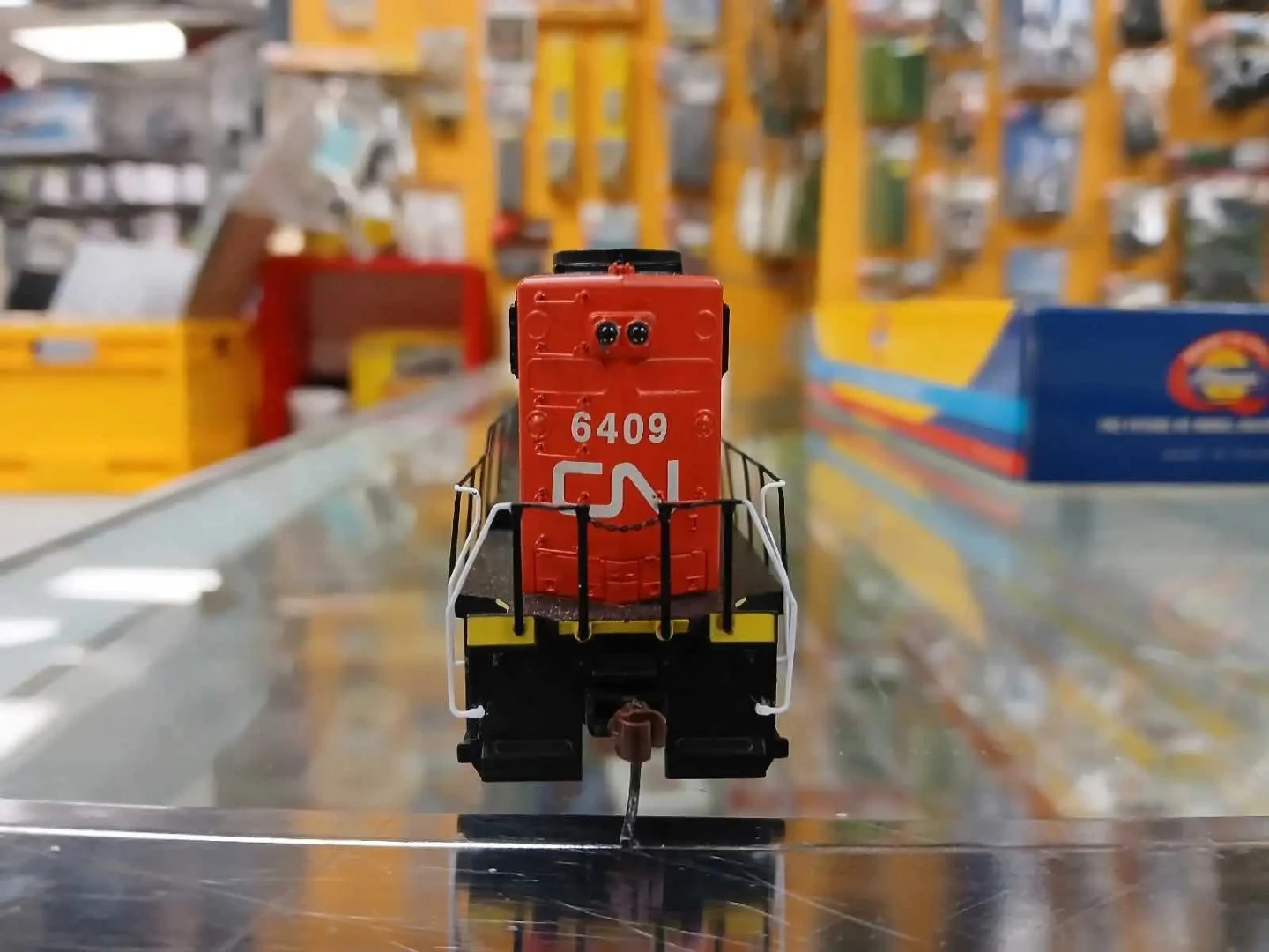 CN 6409 GTW Model Train Engine - photo 5