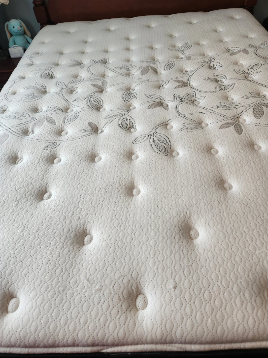Queen Mattress and matching box spring set