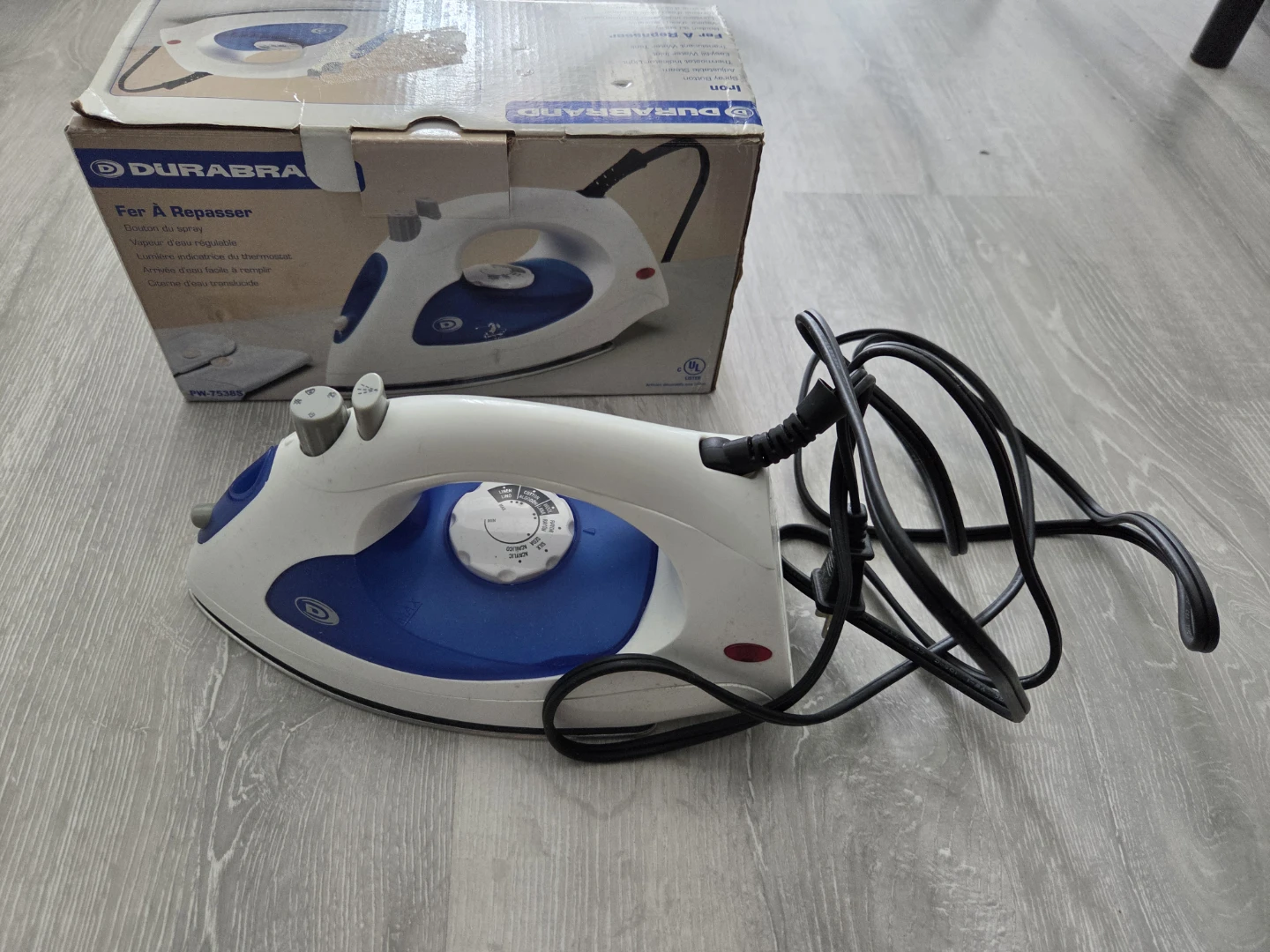 Durabrand Steam Iron PW-7538S