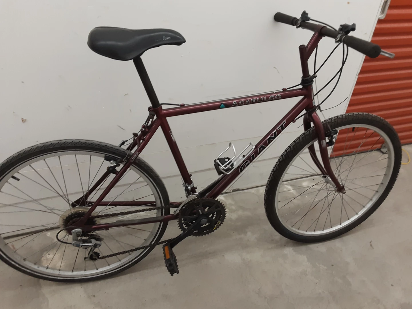 Giant Acapulco Mountain Bike Maroon