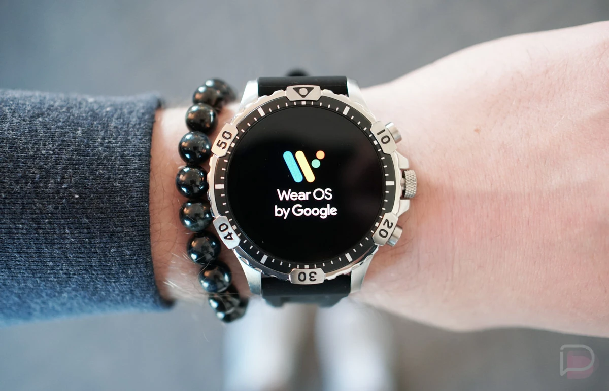 Pixel 7 and Fossil smart watch