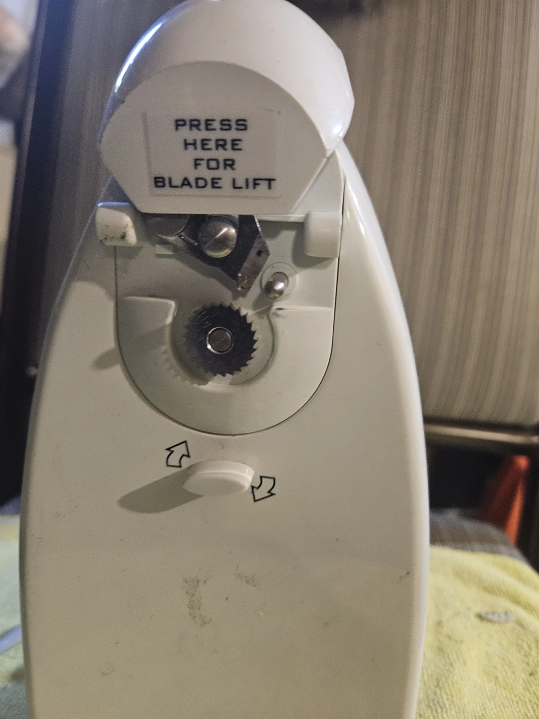 Hamilton Beach Electric Can Opener - photo 3