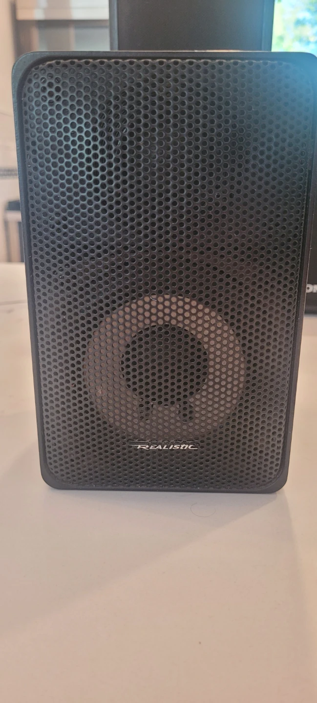 Realistic minimum 7 bookshelf speaker